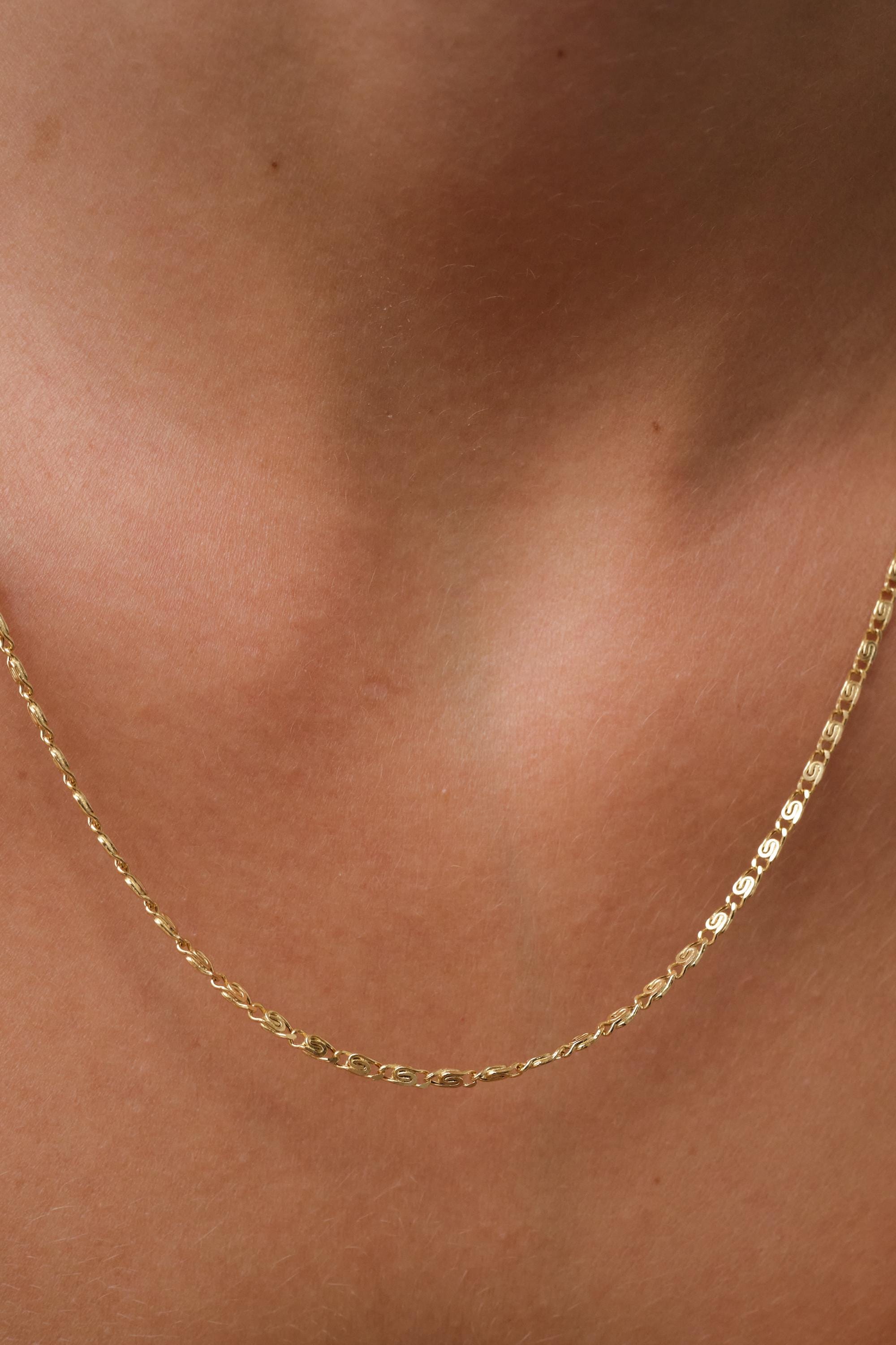 14K Gold S Link Necklace, 2mm Dainty Squiggle Chain Necklace, Minimal Gold Chain, Everyday Gold Necklace, Layering Necklace