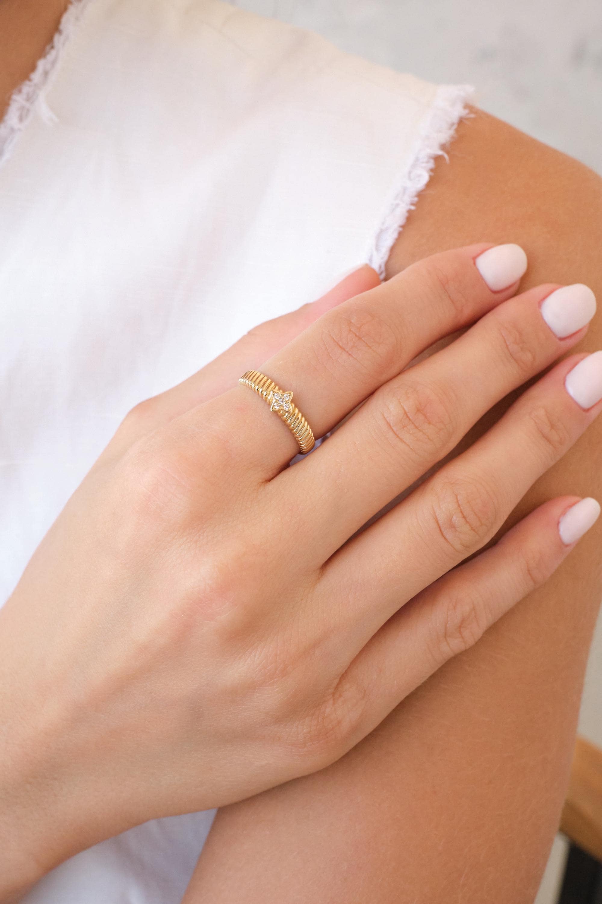 14K Gold Ribbed Star Ring, CZ Star Accent Band, Dainty Gold Ring, Fluted Gold Band, Everyday Stacking Ring