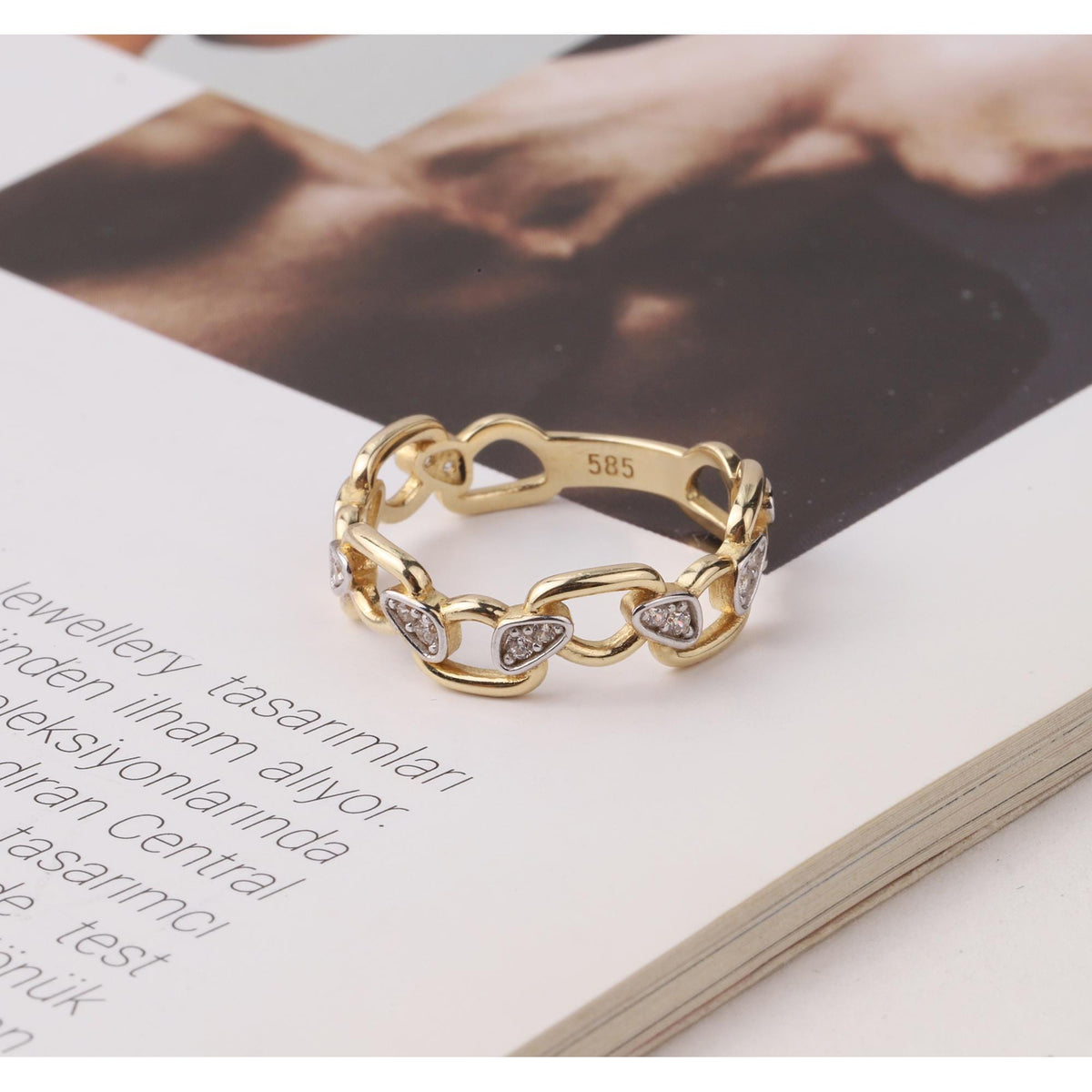 14K Gold Chain Ring, Chain Link Ring, Thick Chain Curb Ring, Bold Chain Ring, Solid Gold Stacking Ring, Layering Minimalist Chain Link