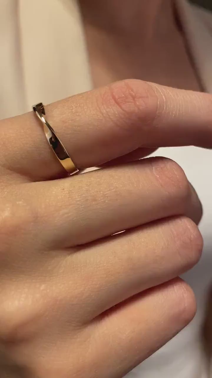 14K Gold Mobius Ring, Twist Band Ring